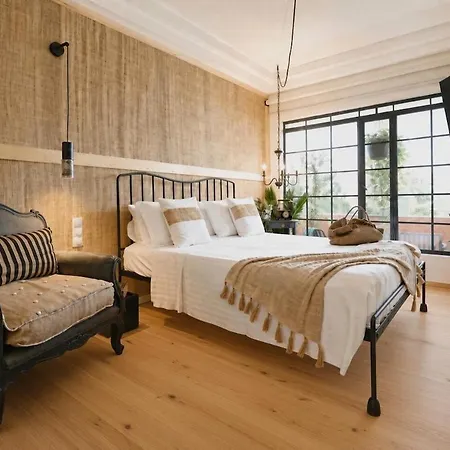 Romantica Deluxe With Hot Tub And Balcony, A Lovely Nest Near Old Town *