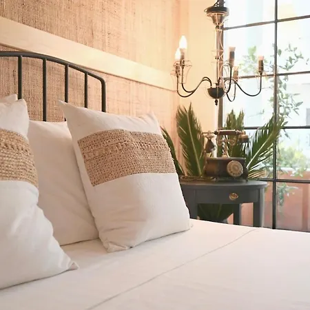 Romantica Deluxe With Hot Tub And Balcony, A Lovely Nest Near Old Town Apartment Rhodes City